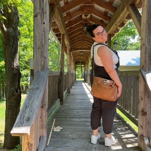 Meet your Posher, Hannah